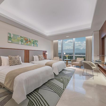 Richmonde Hotel Iloilo Exteriör bild
