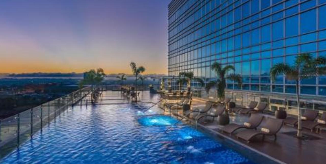Richmonde Hotel Iloilo Exteriör bild