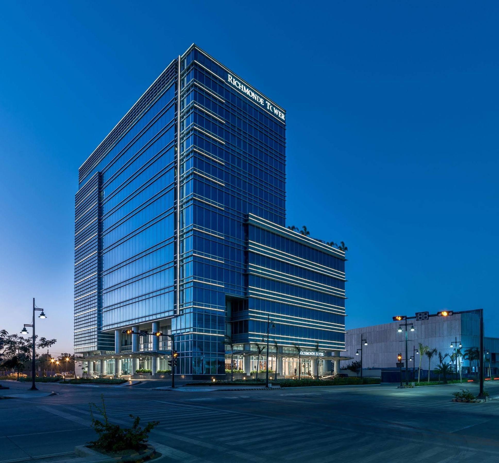 Richmonde Hotel Iloilo Exteriör bild