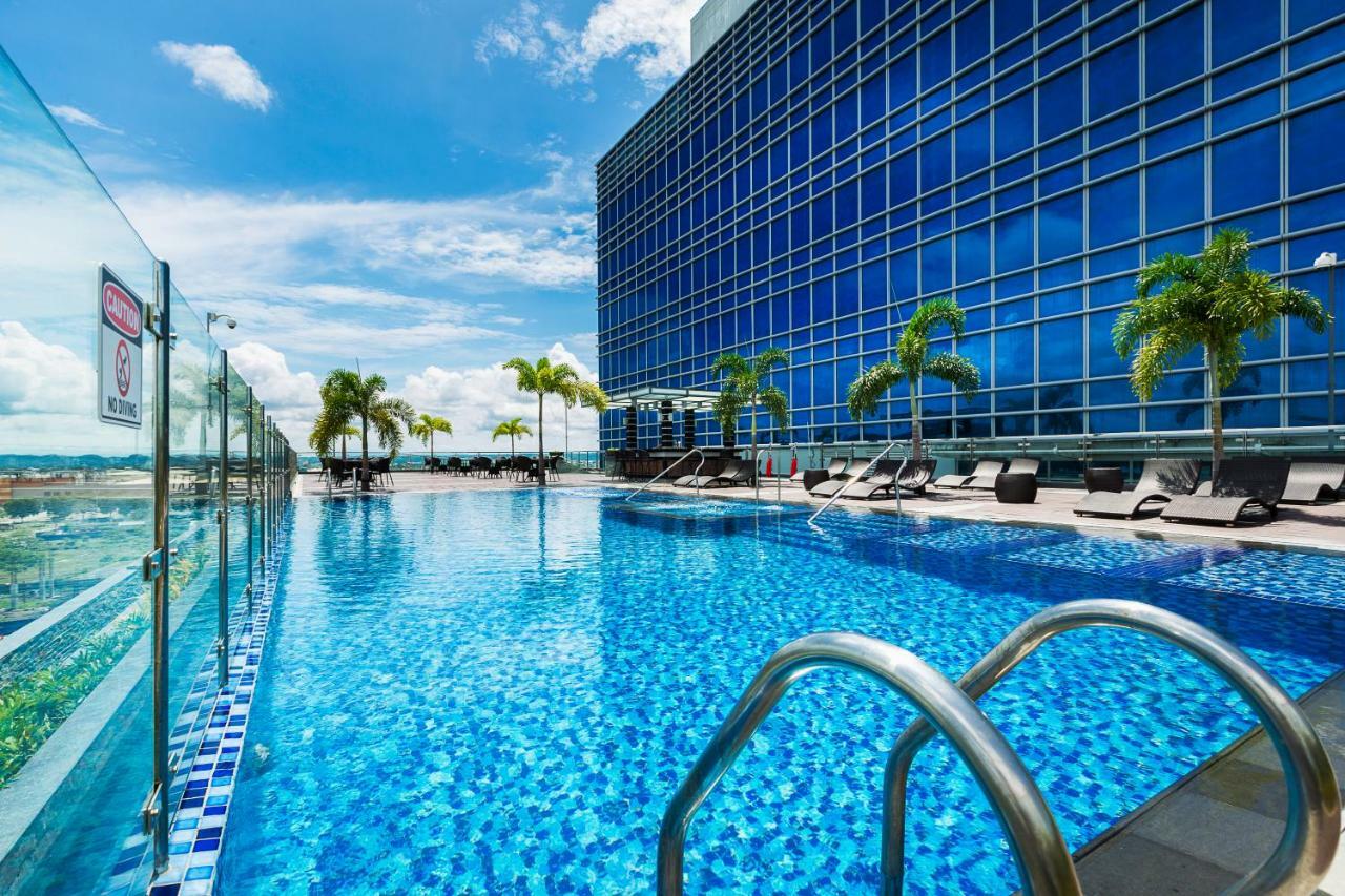 Richmonde Hotel Iloilo Exteriör bild